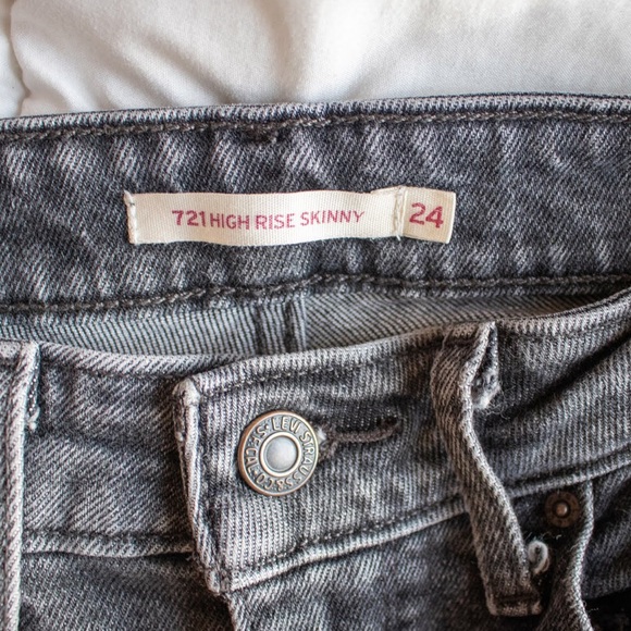 Black Levi ripped skinny jeans - Picture 5 of 5